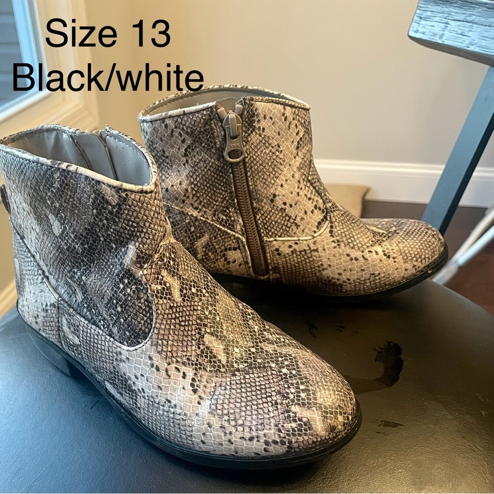 Stylish Kids Snake Print Boots